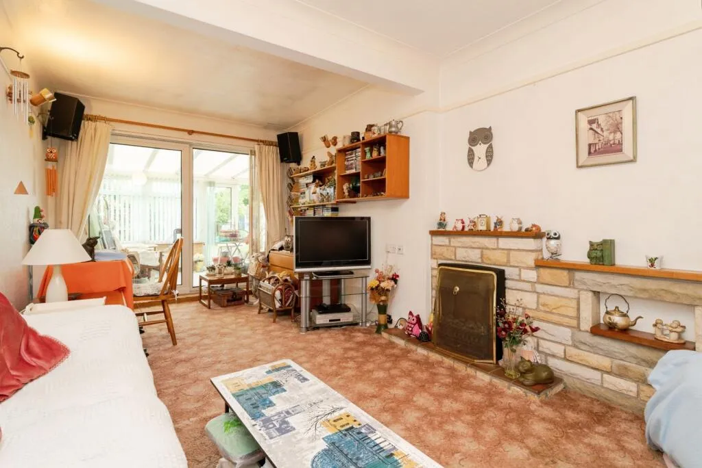 2 bed Semi-Detached Bungalow