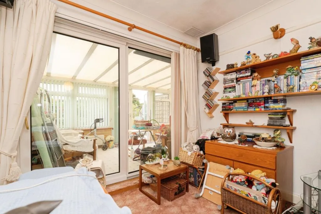 2 bed Semi-Detached Bungalow