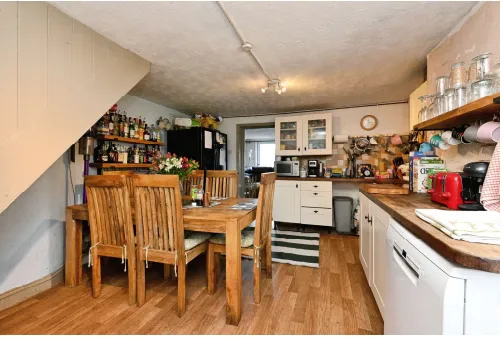 3 bed Cottage