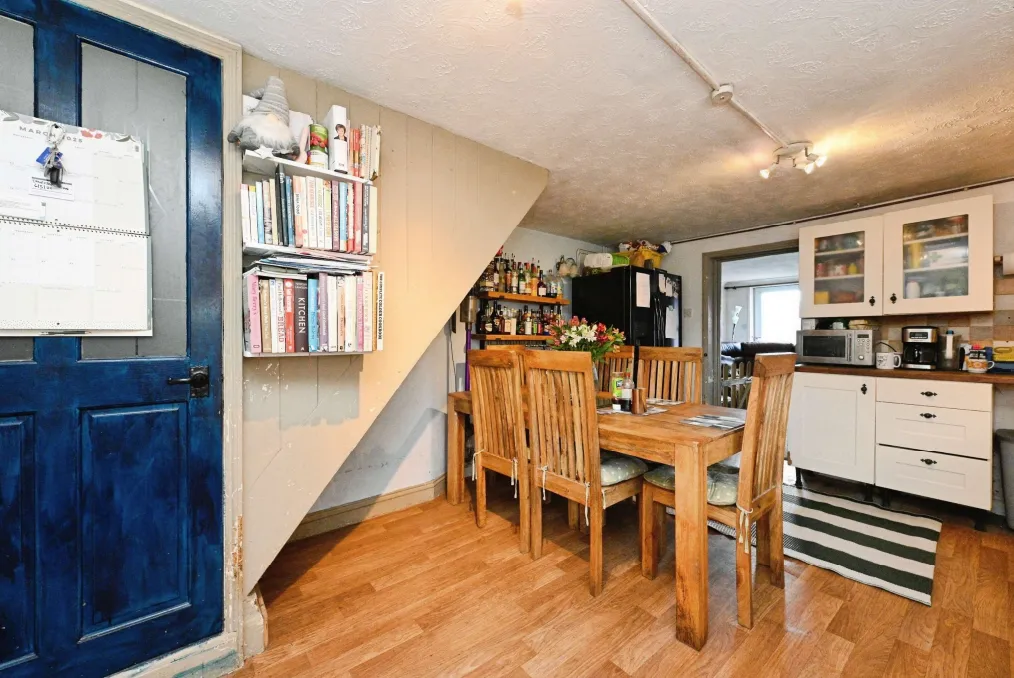 3 bed Cottage
