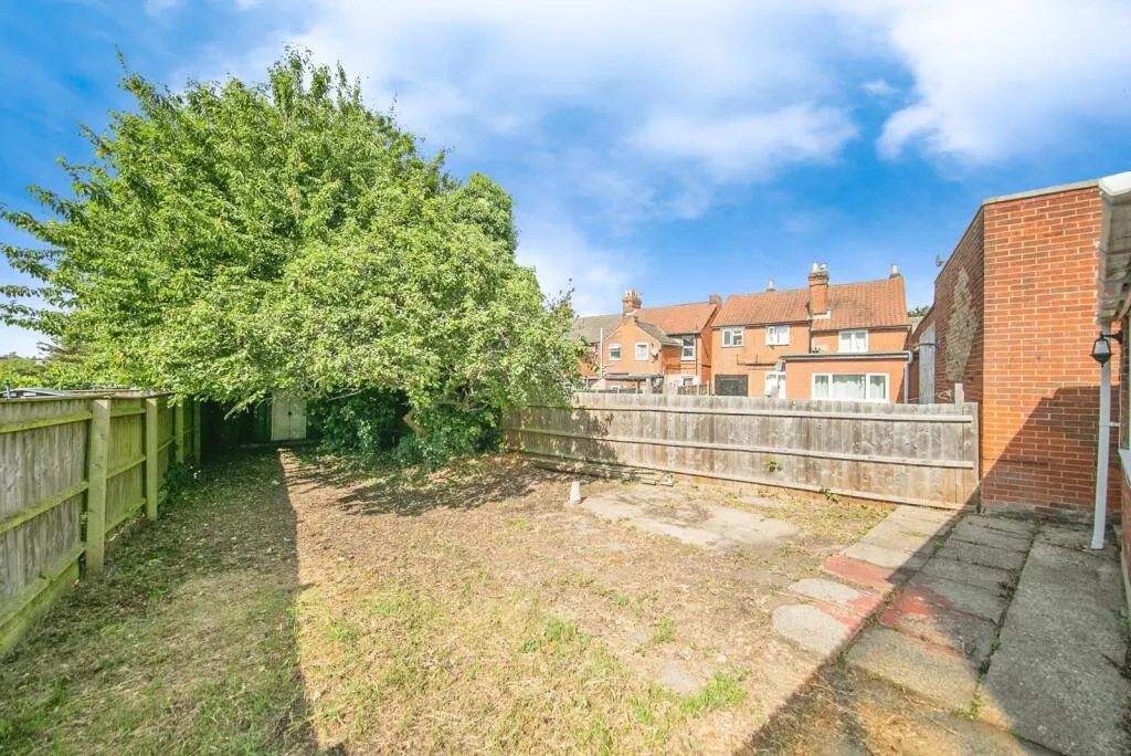 2 bed Detached Bungalow