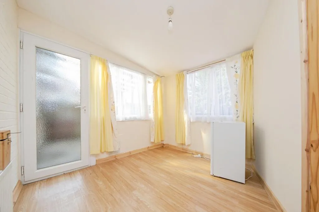 2 bed Detached Bungalow