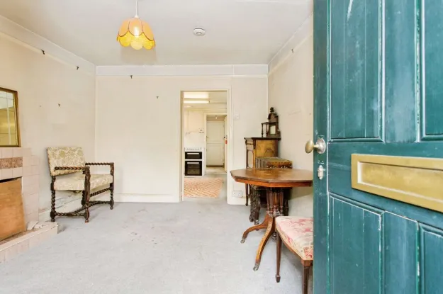 2 bed Character Property