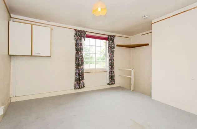 2 bed Character Property