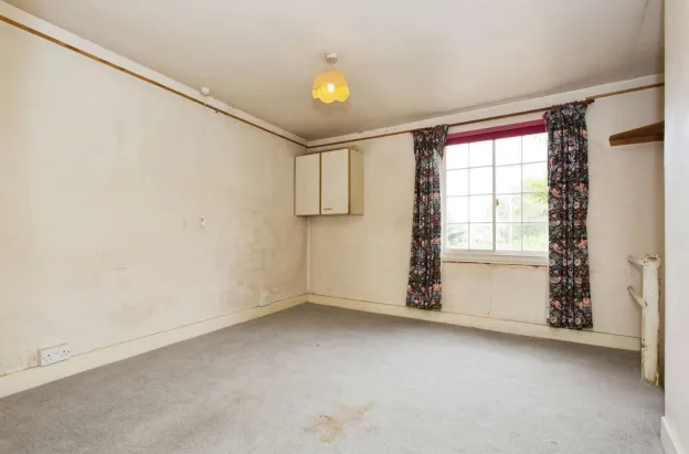 2 bed Character Property