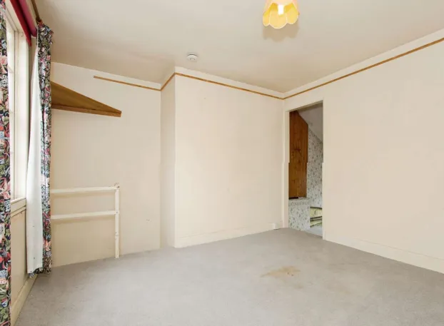 2 bed Character Property
