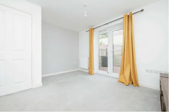 3 bed Semi-Detached