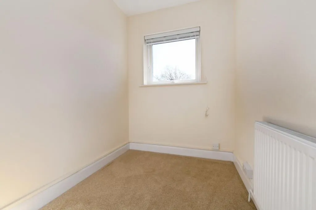 4 bed Semi-Detached
