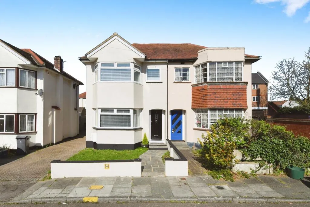 4 bed Semi-Detached