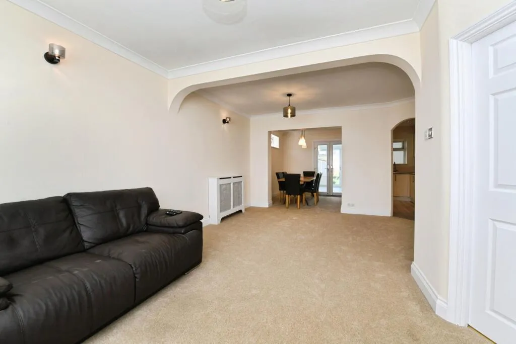 4 bed Semi-Detached