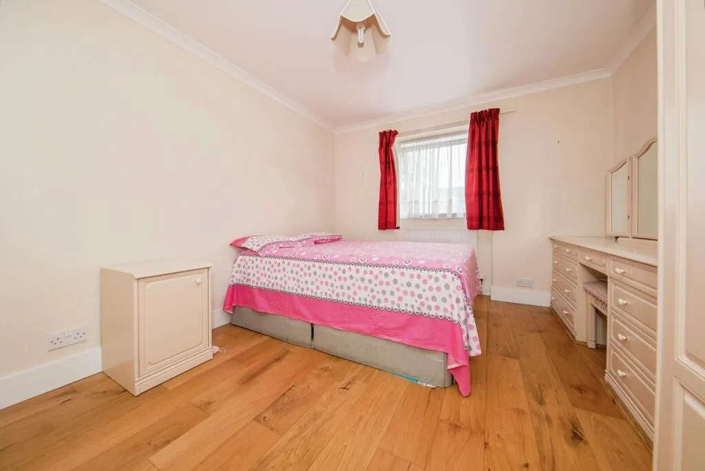 3 bed Semi-Detached Bungalow