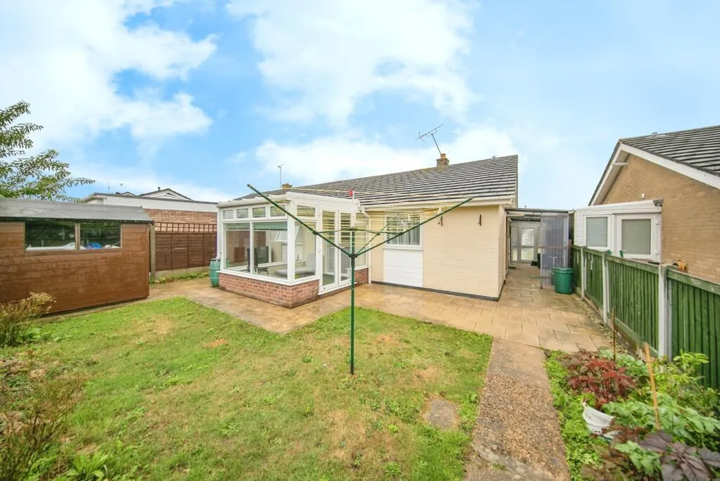 3 bed Semi-Detached Bungalow