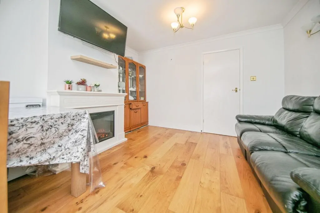 3 bed Semi-Detached Bungalow