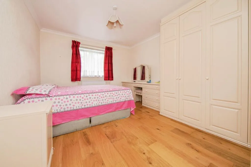 3 bed Semi-Detached Bungalow