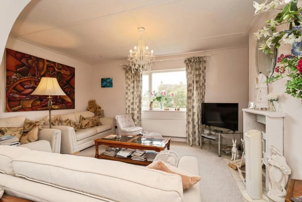 3 bed Semi-Detached