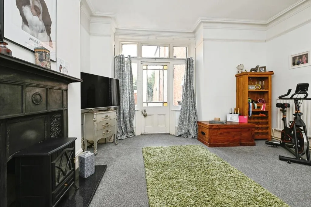 5 bed Villa