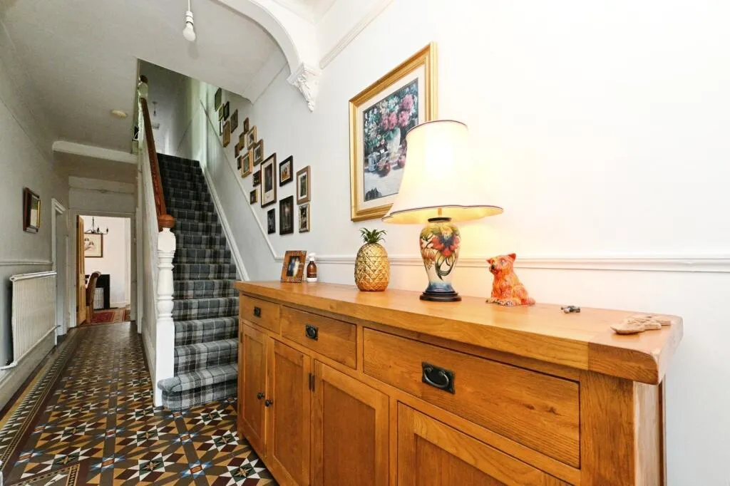 5 bed Villa