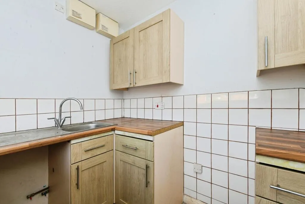 1 bed Maisonette