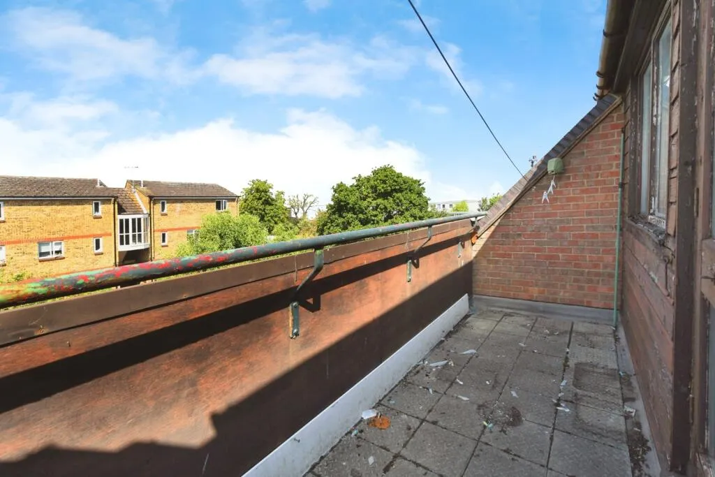 1 bed Maisonette