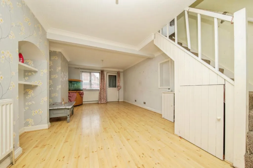 4 bed Terraced