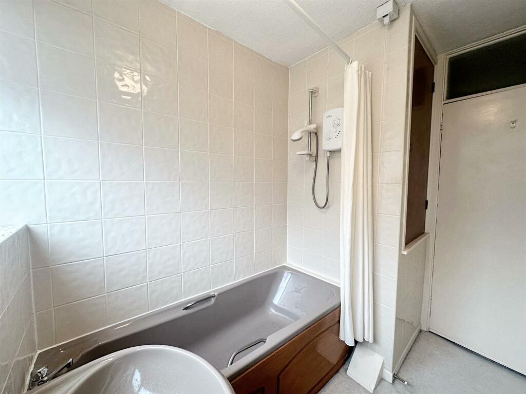 3 bed Semi-Detached