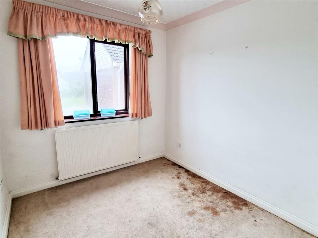 4 bed Detached Bungalow