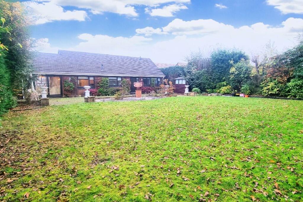 4 bed Detached Bungalow