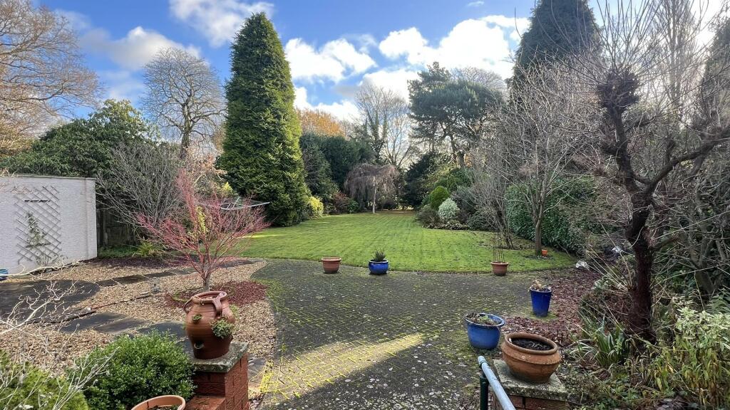 4 bed Detached