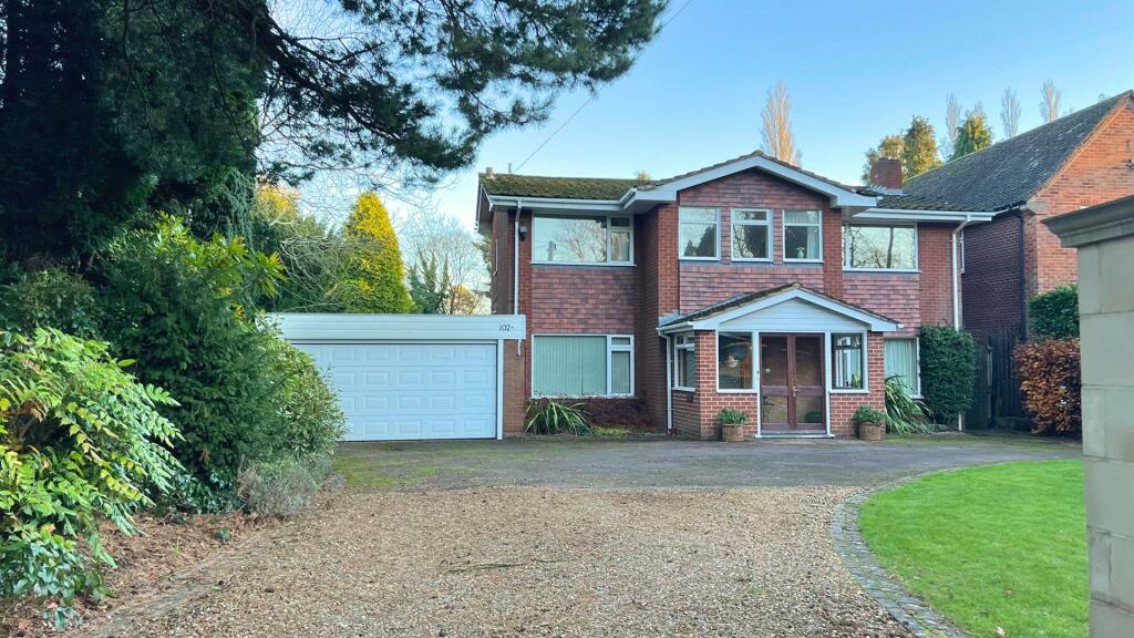 4 bed Detached