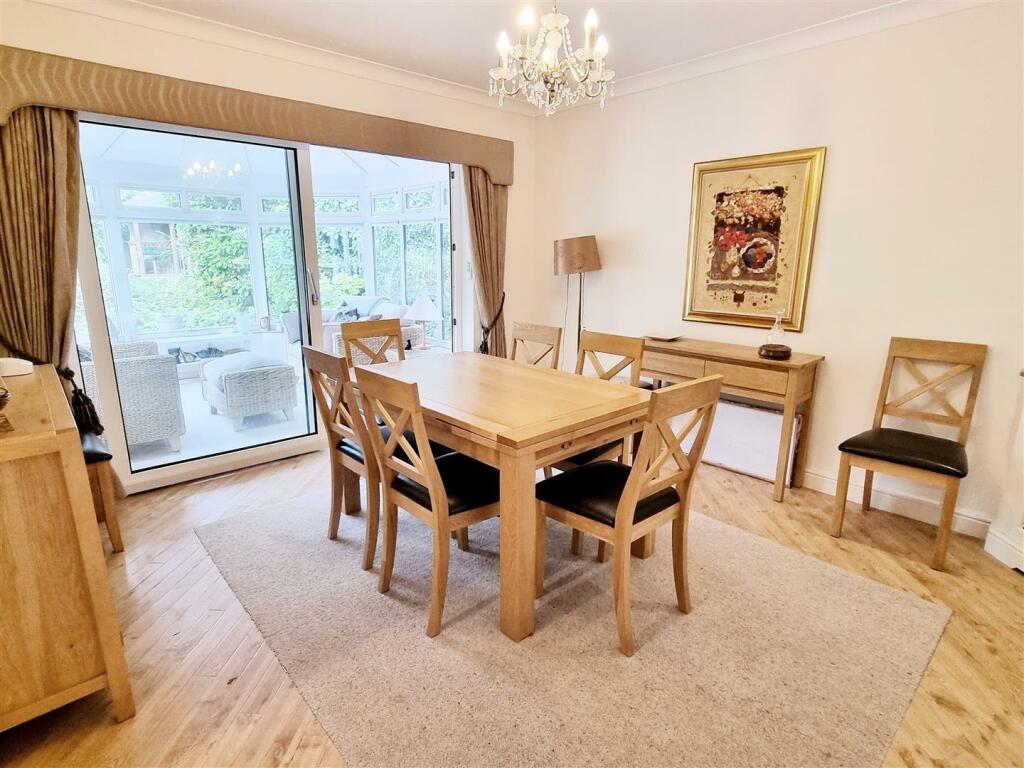 4 bed Detached
