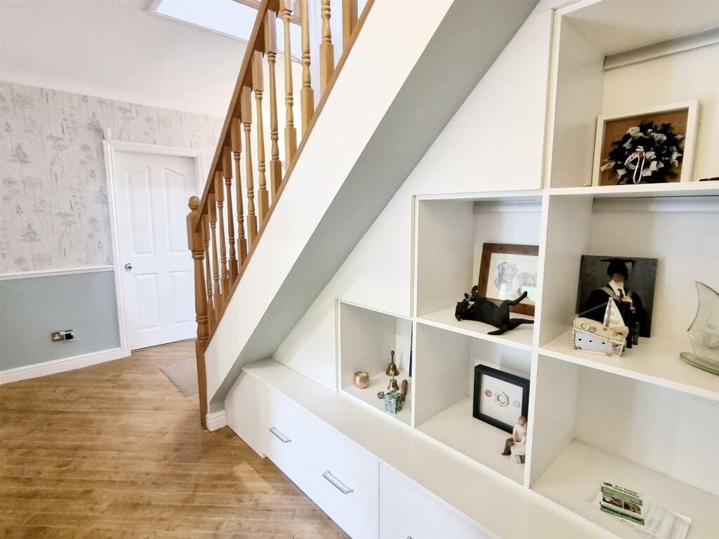 4 bed Detached