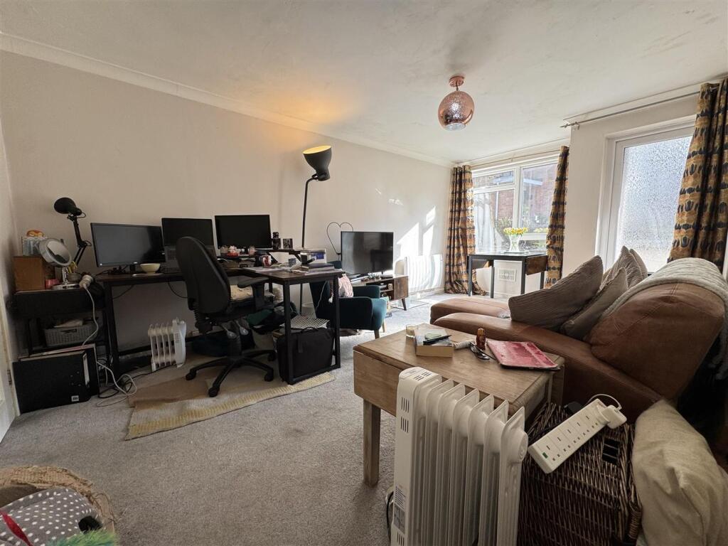 2 bed Apartment