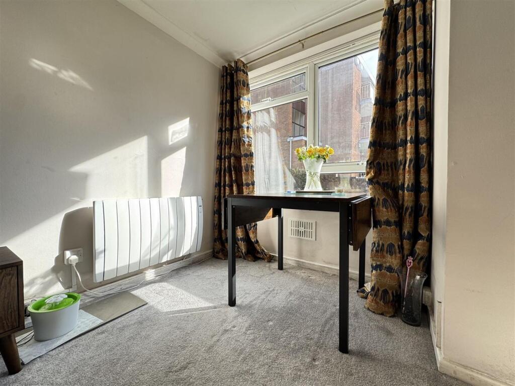 2 bed Apartment