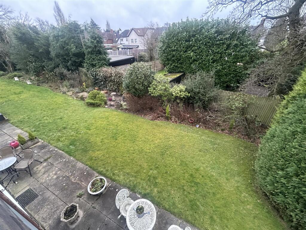 3 bed End of Terrace