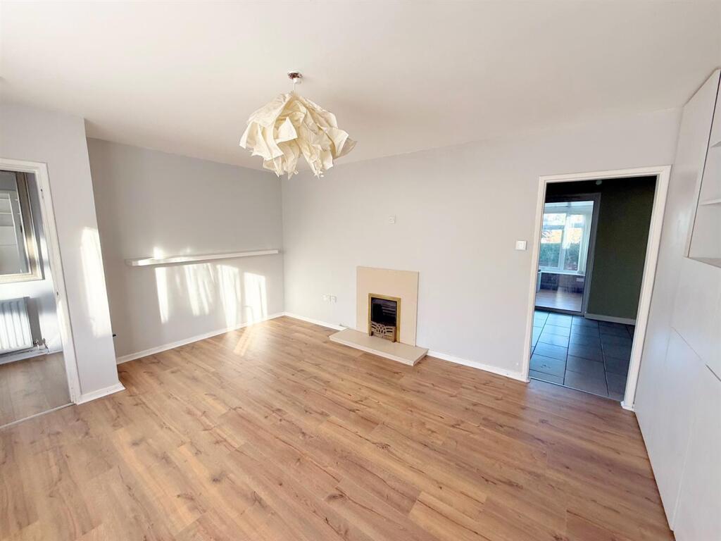 3 bed Semi-Detached
