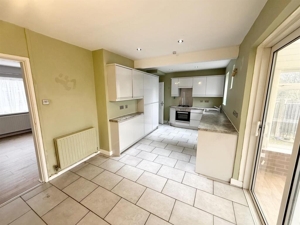3 bed Semi-Detached