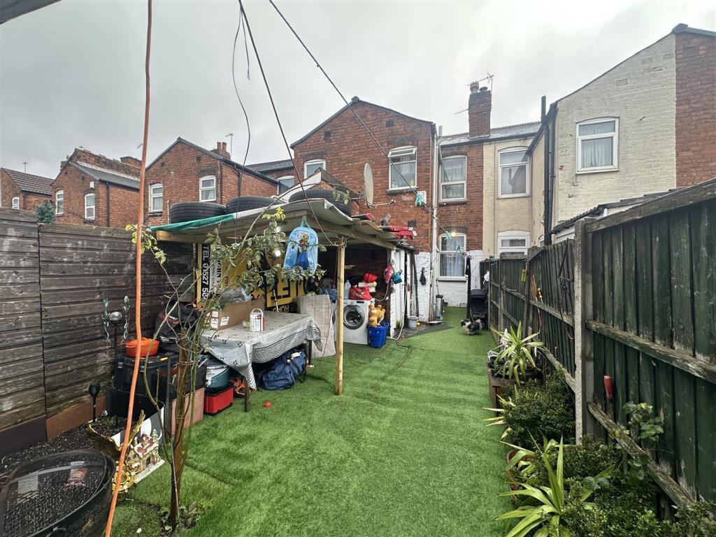 2 bed Terraced