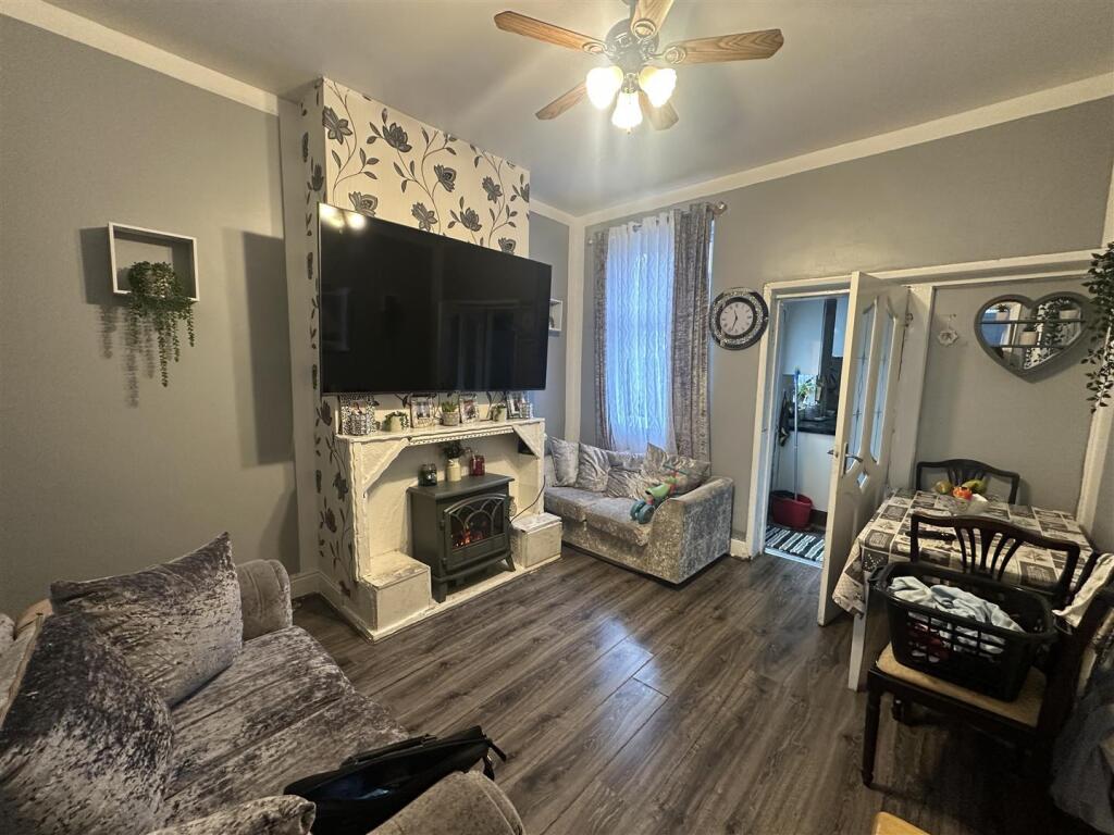 2 bed Terraced