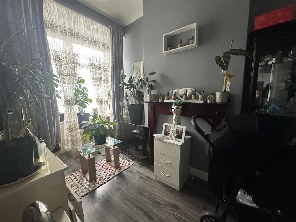 2 bed Terraced