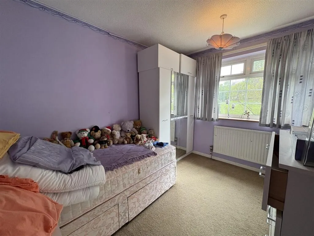 4 bed Detached
