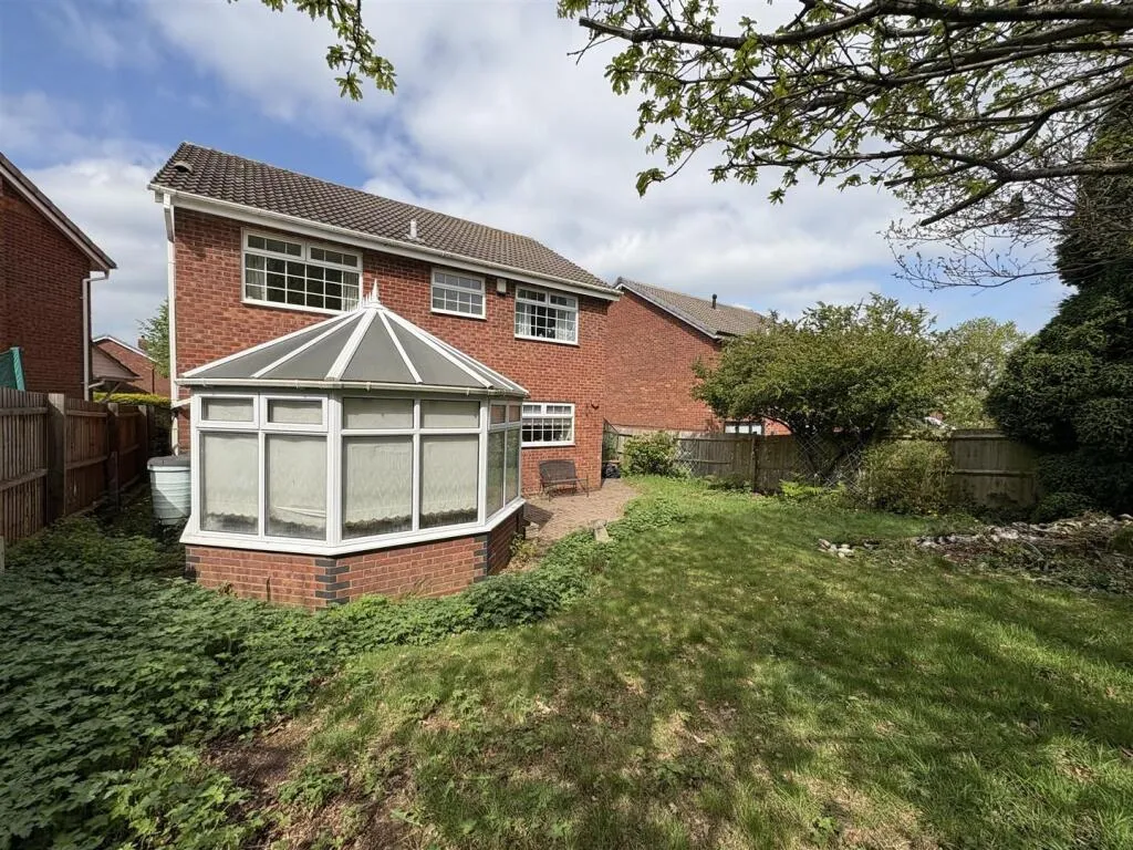 4 bed Detached