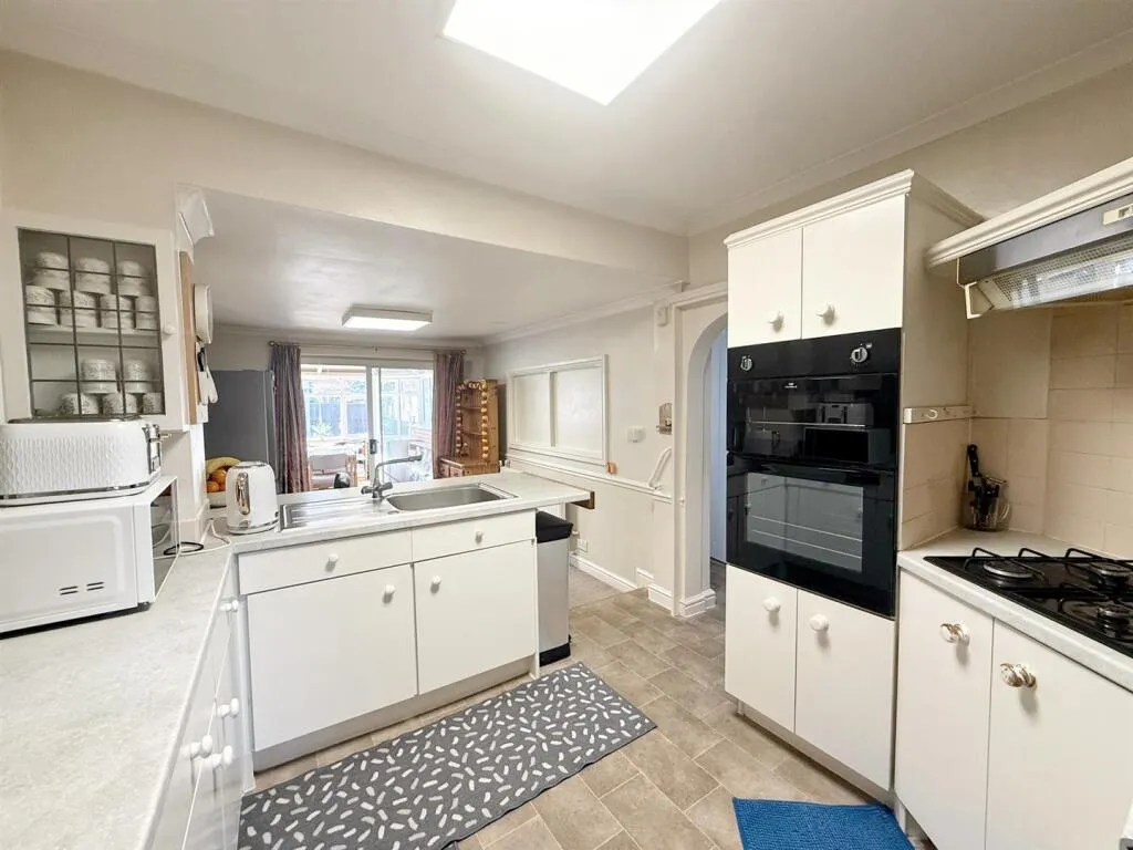 3 bed Semi-Detached Bungalow