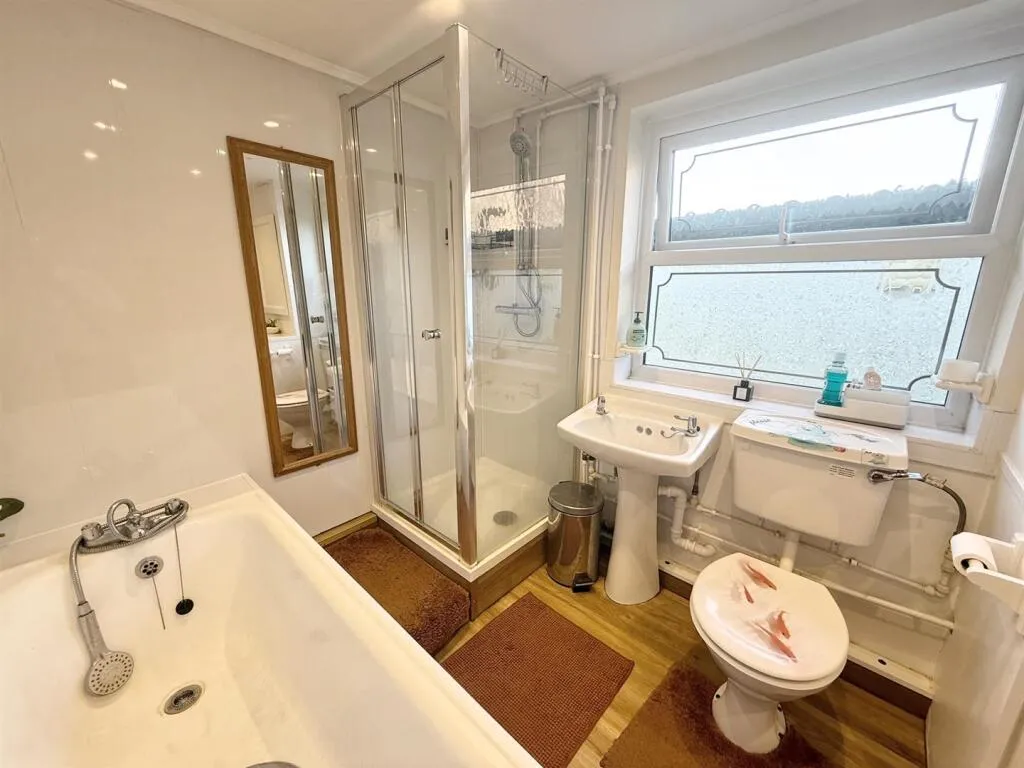 3 bed Semi-Detached Bungalow