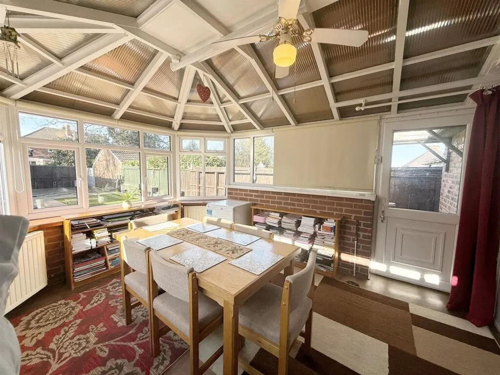 3 bed Semi-Detached Bungalow