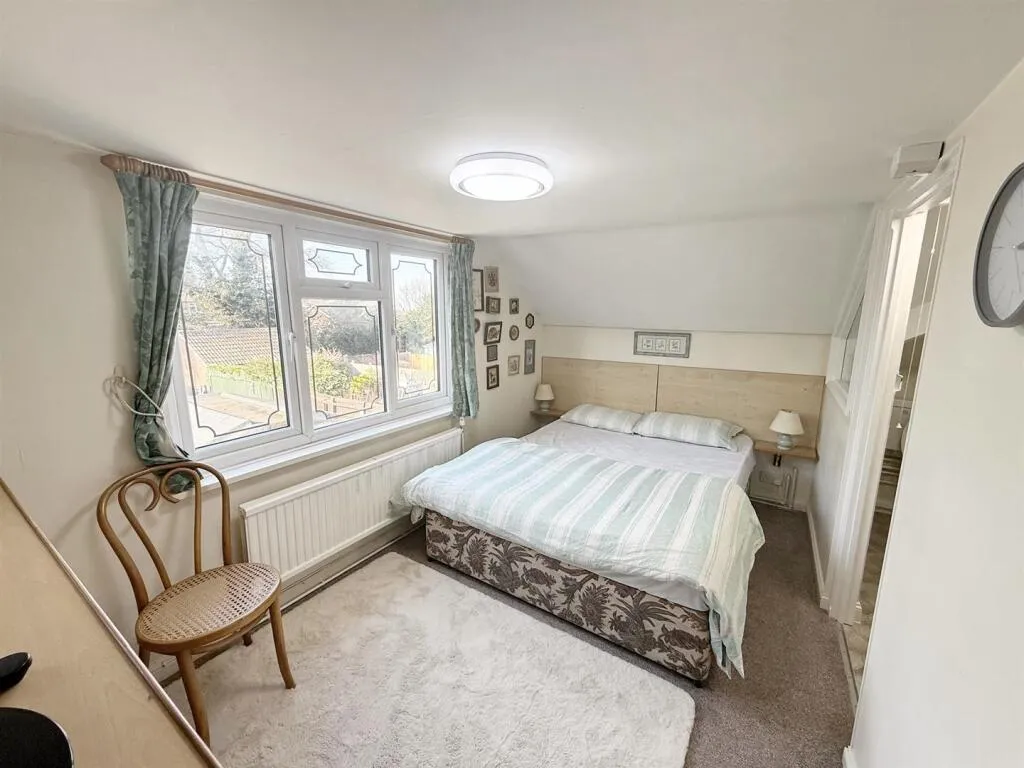 3 bed Semi-Detached Bungalow