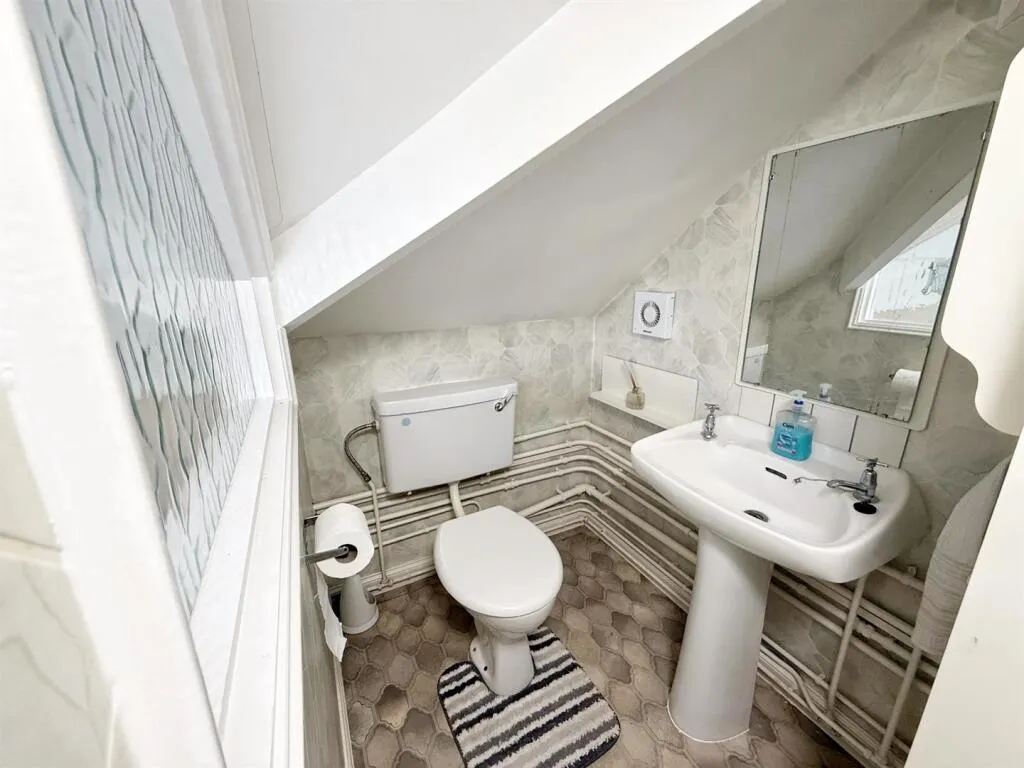 3 bed Semi-Detached Bungalow