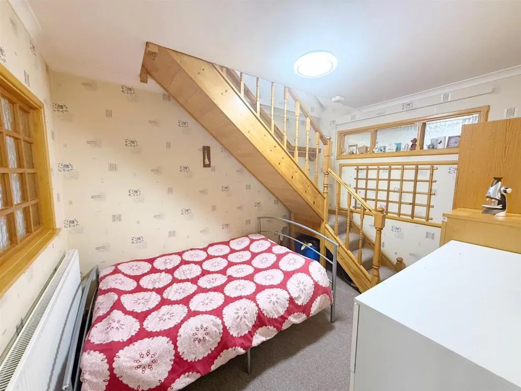 3 bed Semi-Detached Bungalow