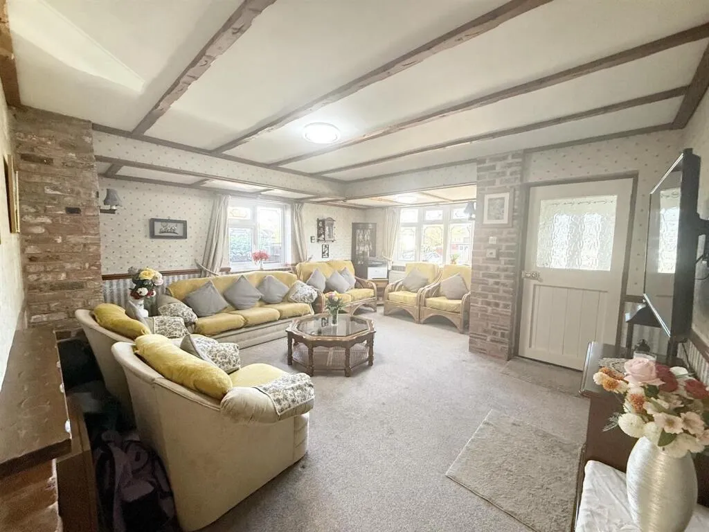 3 bed Semi-Detached Bungalow