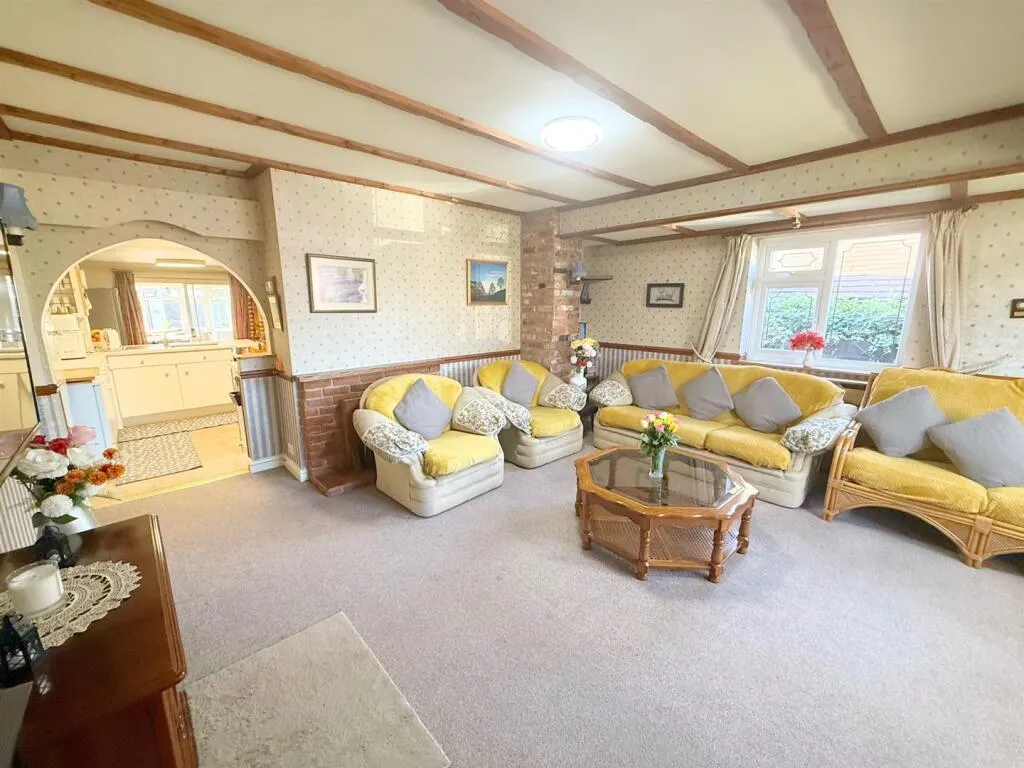 3 bed Semi-Detached Bungalow
