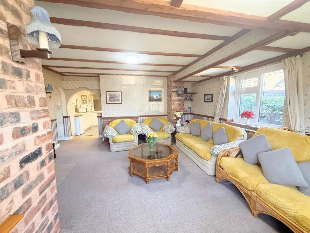 3 bed Semi-Detached Bungalow